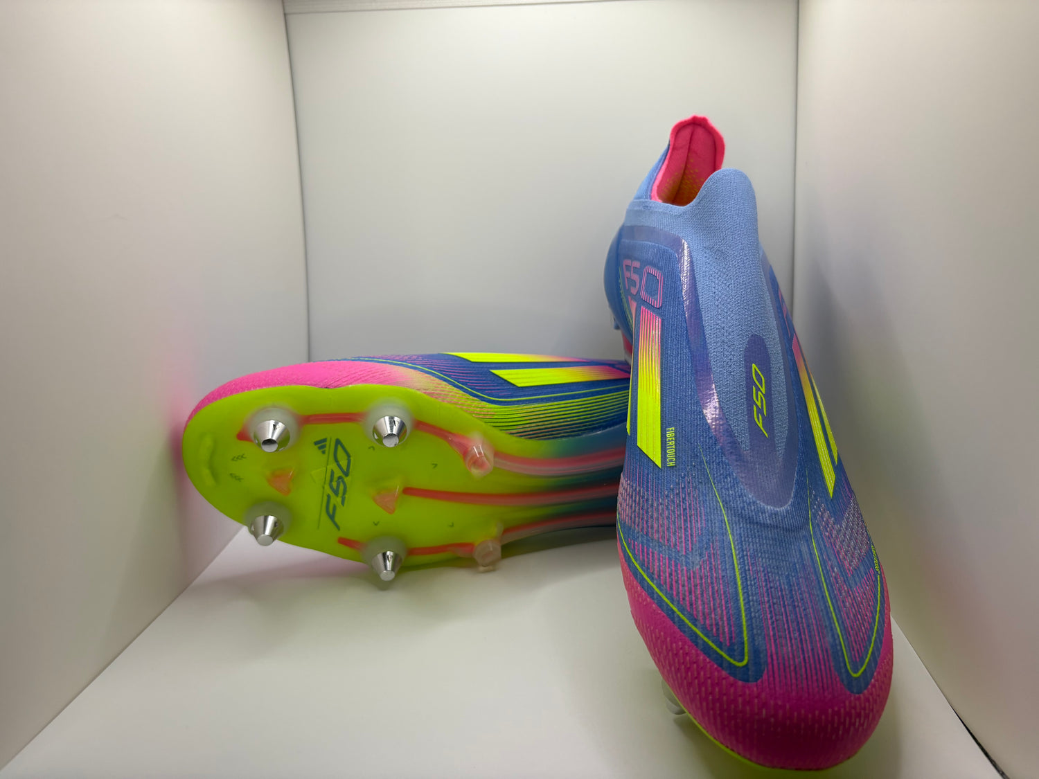 Adidas F50 Laceless SG